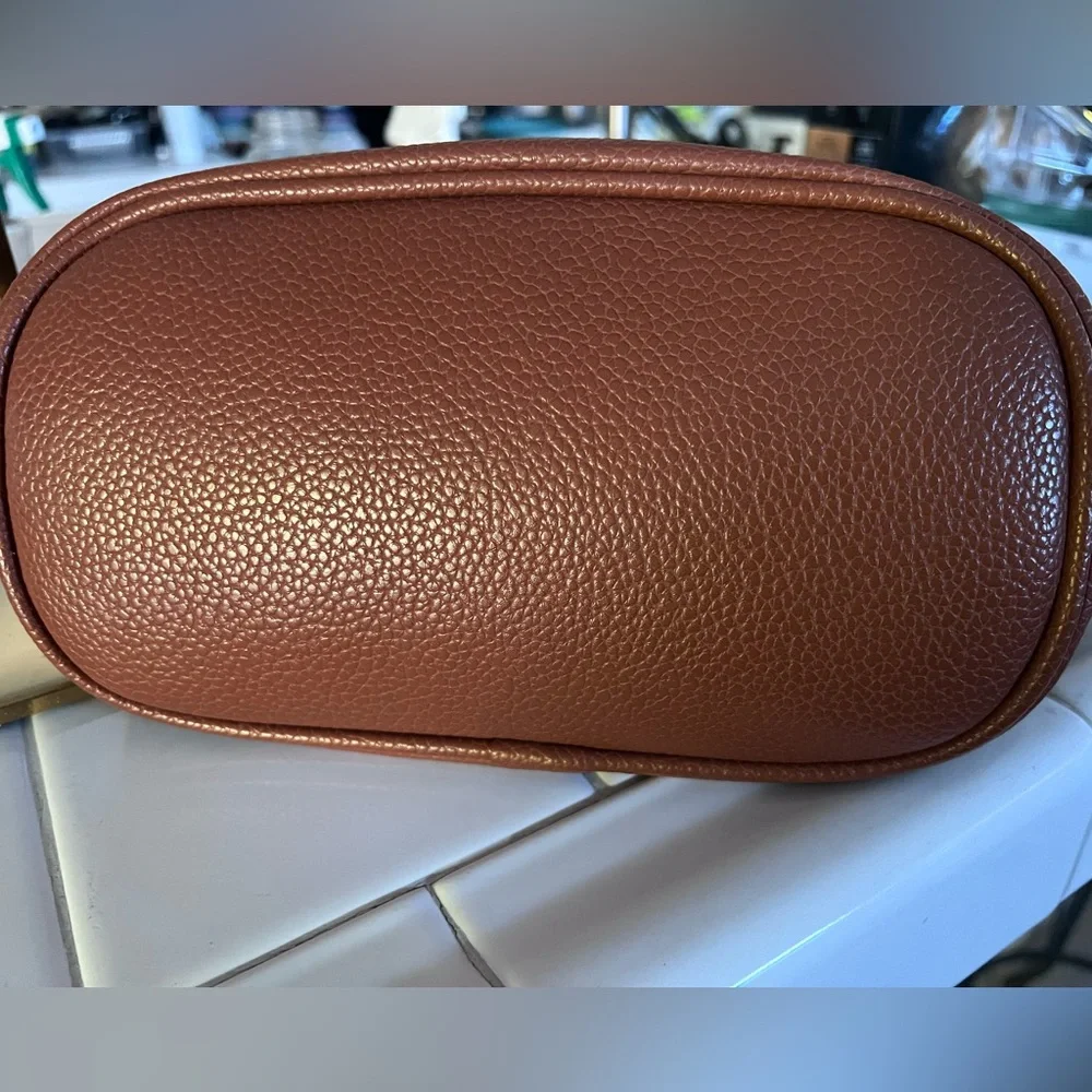 STEVE MADDEN BUCKET BAG NWOT, Chestnut Brown, Gold Bead Accents on Handles